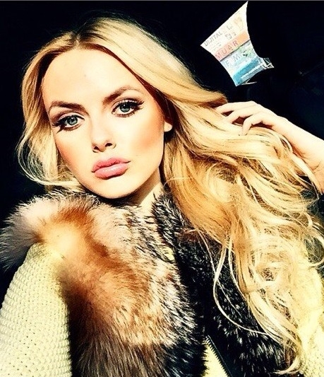 Со мной ты окунешься в мир страсти и наслаждения.💋 Я знаю, как разбудить в тебе все самые сокровенные желания и осуществить их!💥 Я опытная и нежная, всегда готова подарить тебе незабываемый опыт. У меня есть огромный выбор услуг - от классического секса до экспериментов в постели.🔥 Возможно, тебе будет интересно узнать, что мои клиенты обожают мои медовые губы и стройные ножки.🍯💃 Я живу в Москве, готова принять тебя в своей уютной квартире или приехать к тебе. Посмотри мои фото и не упусти шанс испытать незабываемый вечер со мной!💫 Людмила